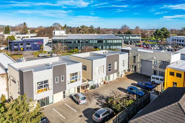 Prime Opportunity : High-Yield Multi-Unit Complex
