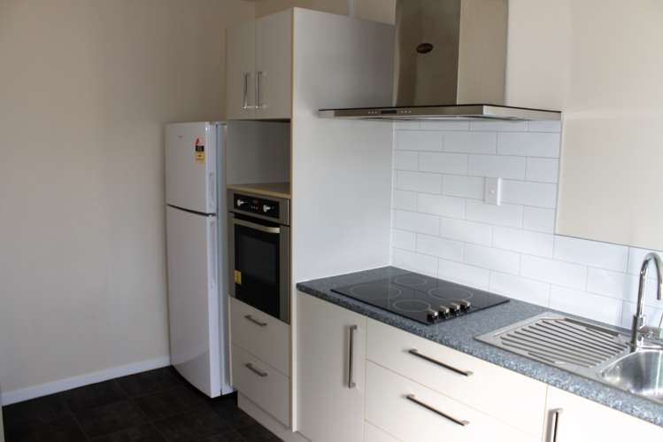 4/16 Holly Road Saint Albans_7