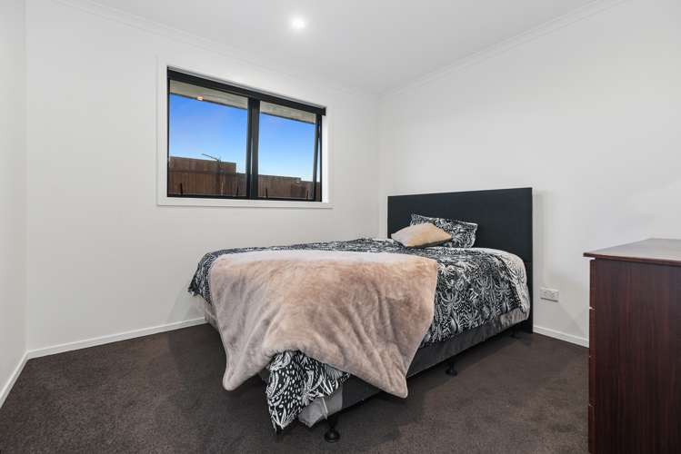 2/12 Onukutara Place Huntington_9