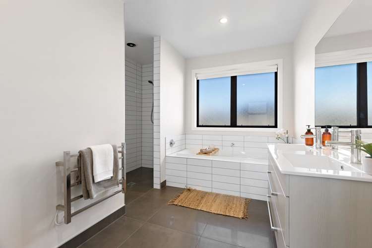 1 Risinghurst Terrace Lower Shotover_20