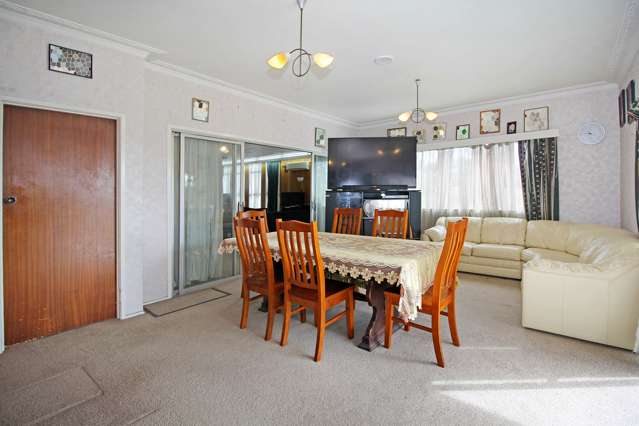 243 Preston Road Otara_4