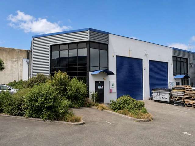 VERSATILE ROSEDALE INDUSTRIAL: 222m²