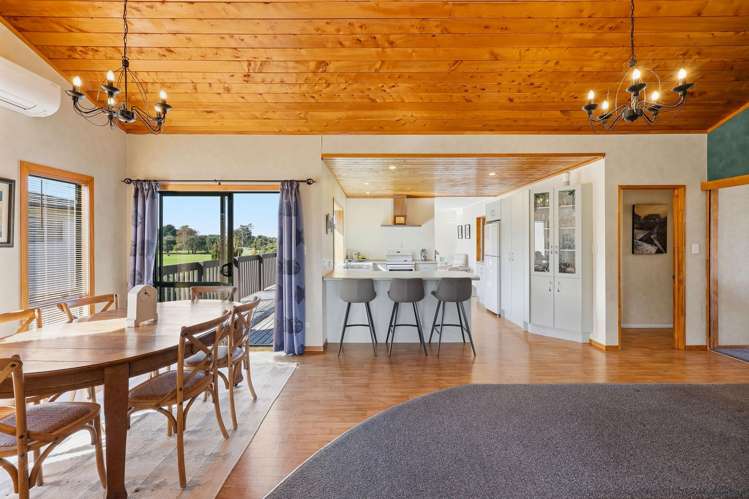 166 Torkar Road Clarks Beach_7