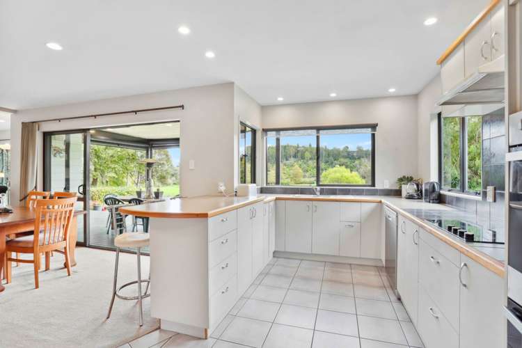 15a Taioma Crescent Te Atatu Peninsula_17