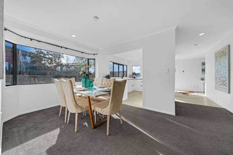 2/12 Solana Court Botany Downs_11