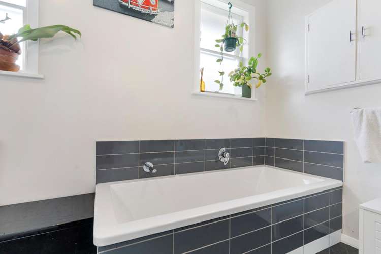 12 Dixon Street Carterton_14