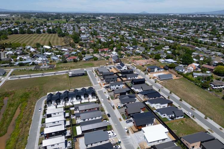 39 Earp Crescent Chartwell_19