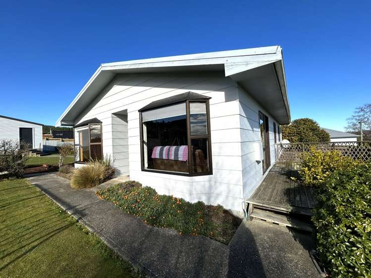 2 Wangaloa Road Kaitangata_13