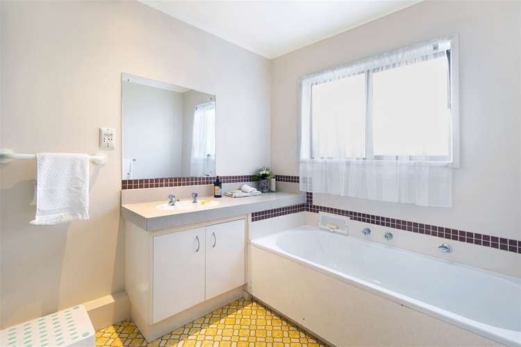 3/86 Roberts Road Te Atatu South_12