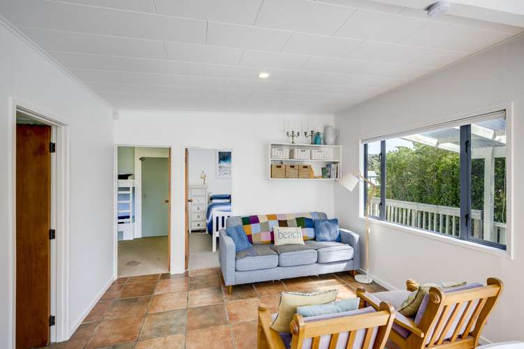 33 and 35 Airini Road Waimarama_12