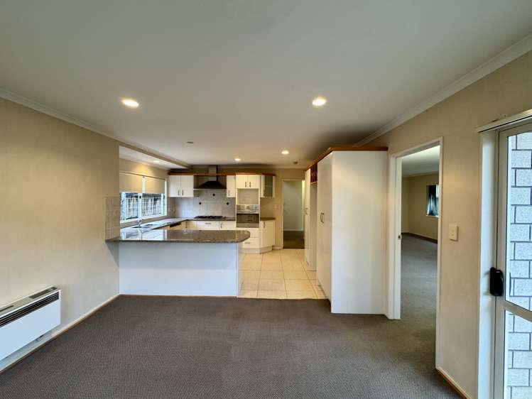 24 Lissleton Drive East Tamaki_10