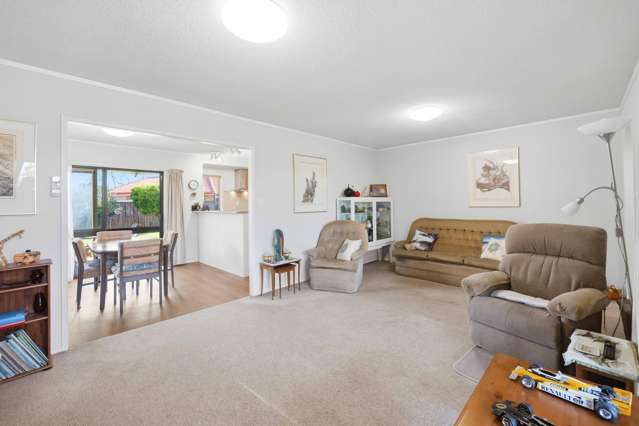 28 Evanda Crescent Conifer Grove_2