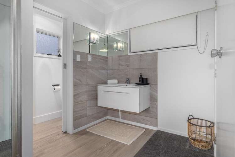 23 Featherston Street Levin_13