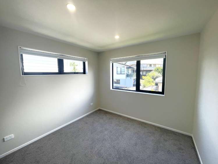 B/54 Royal View Road Te Atatu South_8