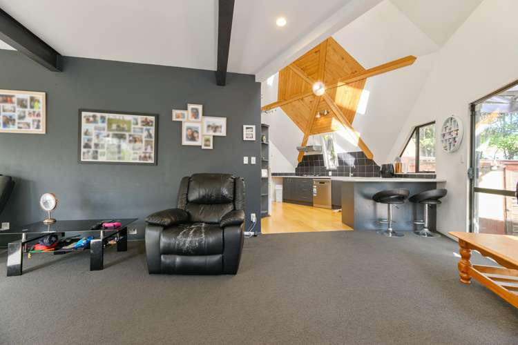 39 Chamari Close Titirangi_13
