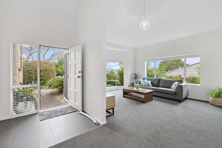 6 Perendale Close Somerville_13