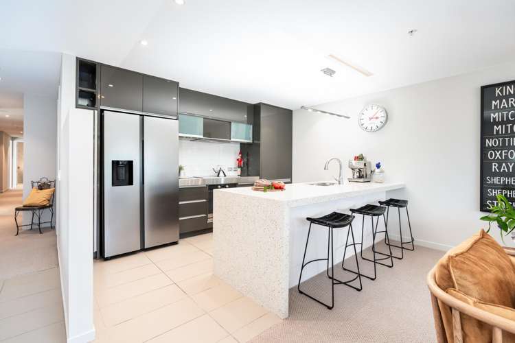 1B/140 Oriental Parade Oriental Bay_7