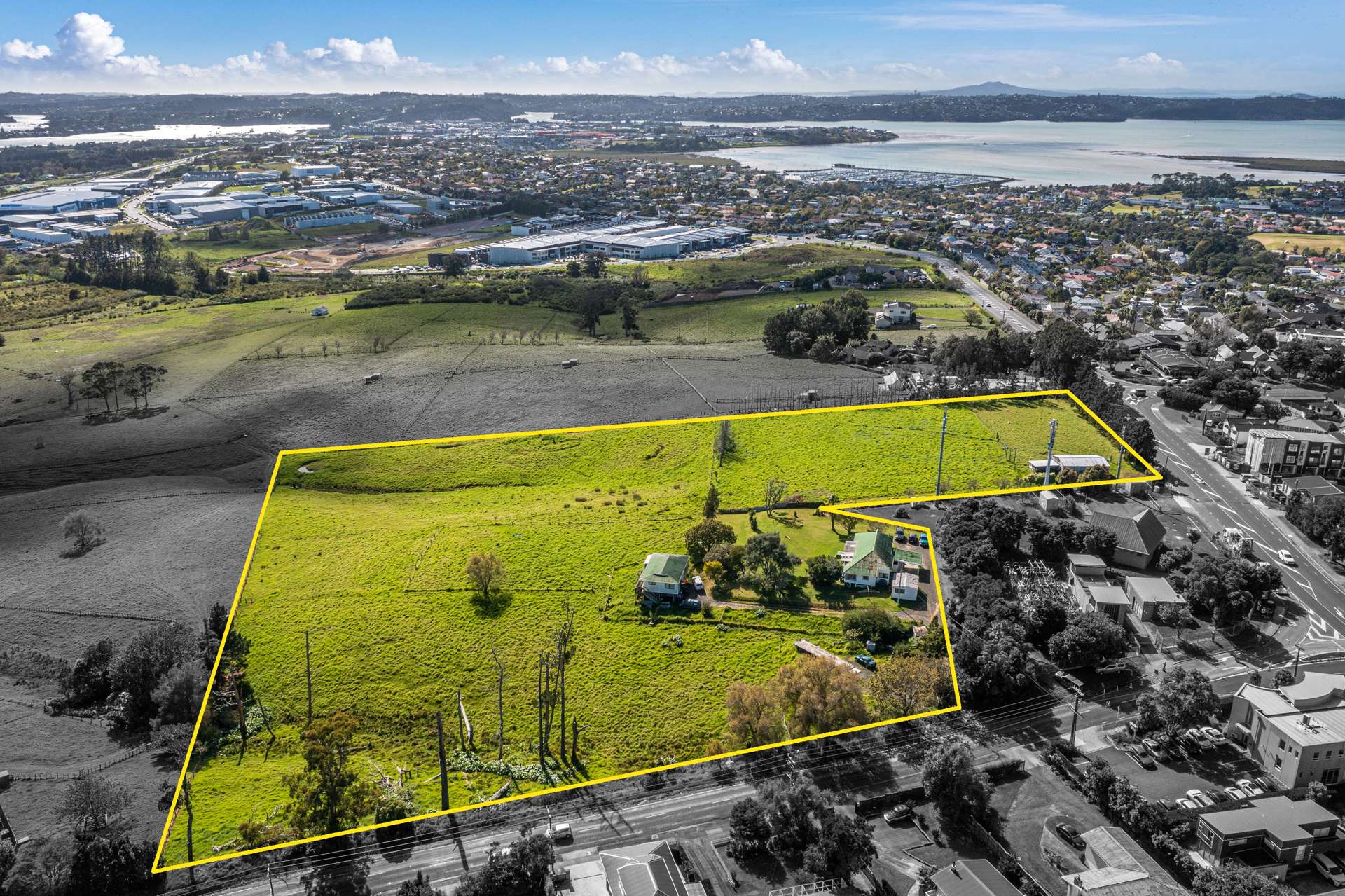 76 Hobsonville Road West Harbour_0