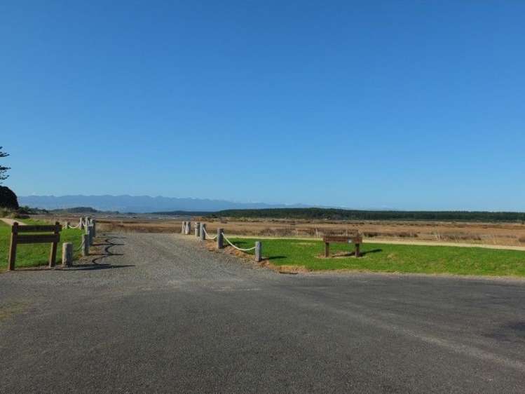 3 Perreau Avenue Foxton Beach_32