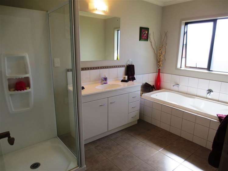 69 Cholmondeley Crescent Whitianga_14