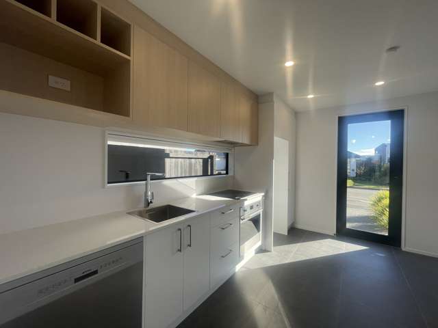 15 Malaga Crescent Harewood_1