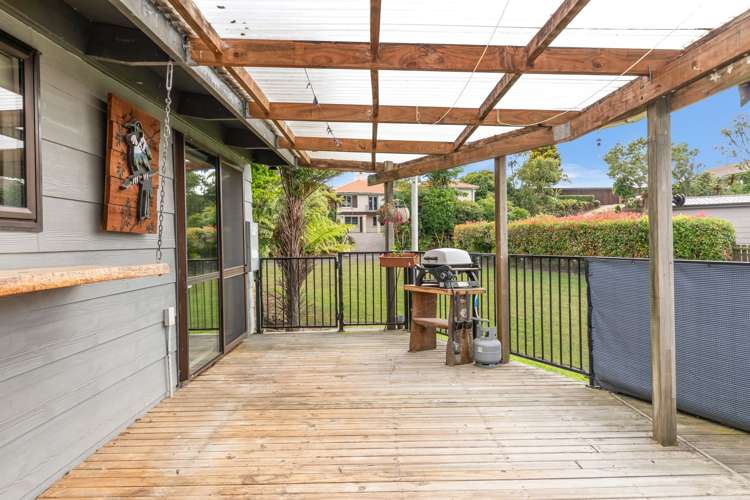 15 Henare Place Tihiotonga_24