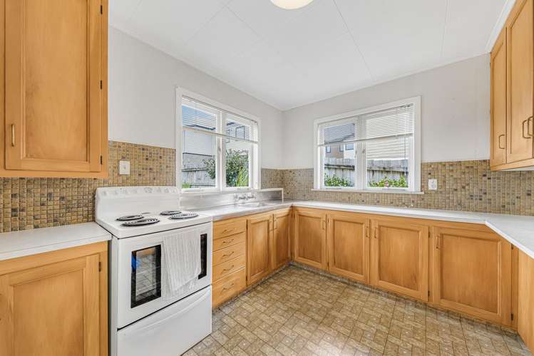 5 Valron Road Te Atatu South_5