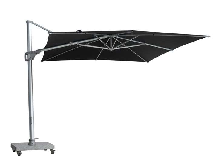 New Zealand's sun is unforgiving, so finding the right shade for your deck or outdoor entertaining space is crucial. Artwork / Beth Walsh