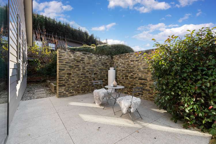 54 Ferry Hill Drive Lower Shotover_16