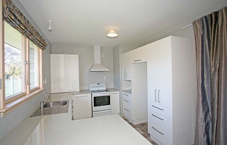 65 Moffat Drive Lincoln_26