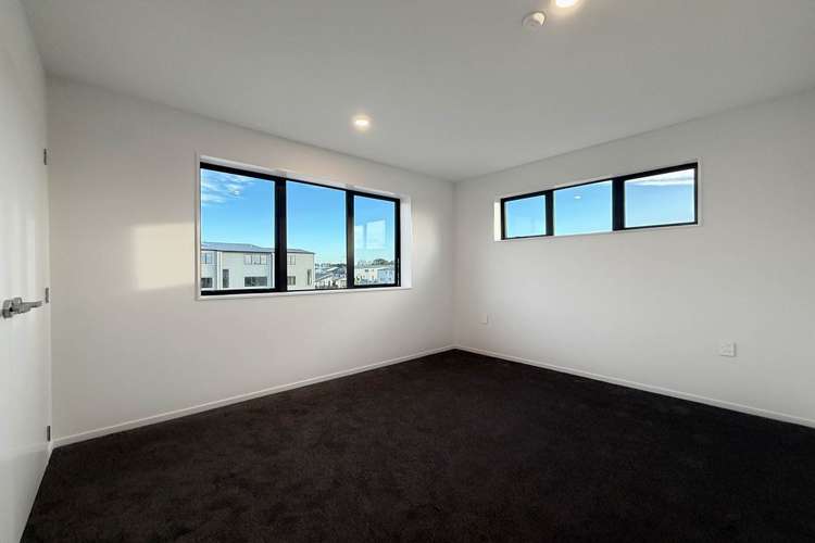 9,11,13 Awhi Way Karaka_15