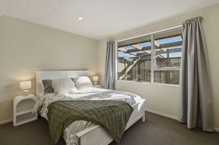 37 Basley Road Owhata_18