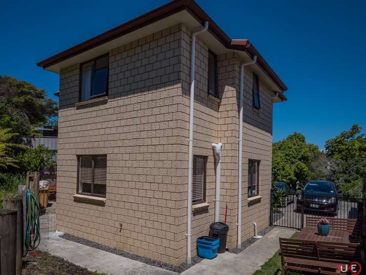 20 Laurie Street Red Beach_16