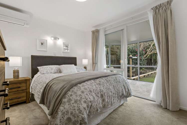 10 Fratley Avenue Farm Cove_13