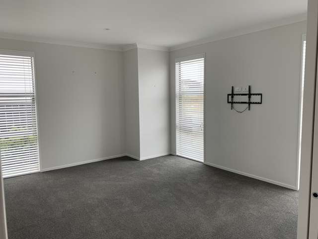 70 Constellation Avenue Beachlands_4