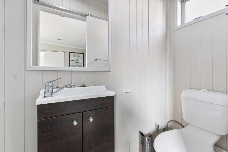 206 Wordsworth Road Manurewa_16