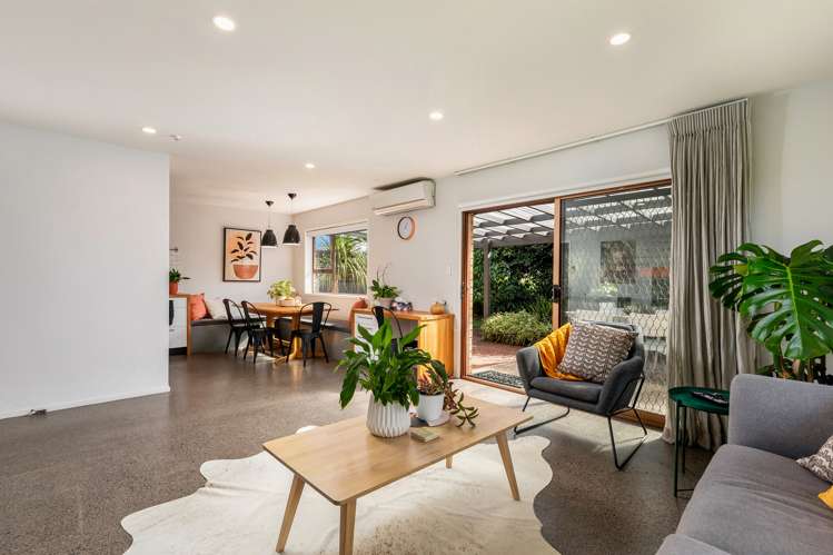 2/83 Owairaka Avenue Mount Albert_6