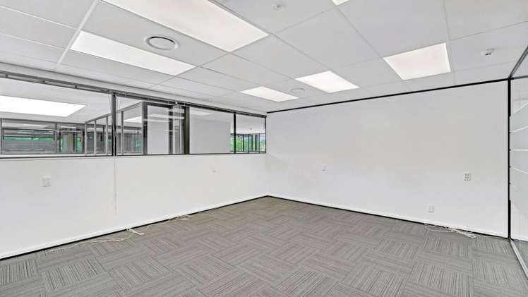 29-31 Sir William Pickering Drive Burnside_13