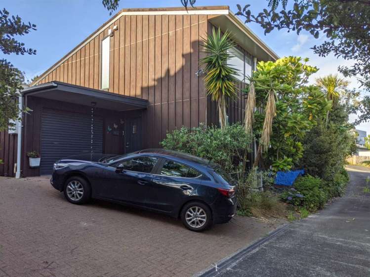 2/881 East Coast Road Northcross_0