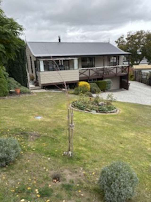 CHARMING CLYDE GETAWAY-EXCELLENT LOCATION