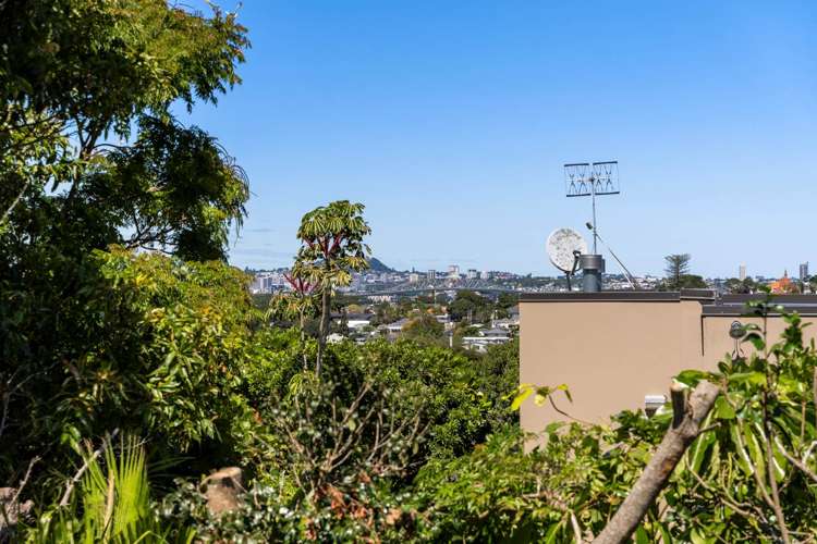 2/46 Raleigh Road Northcote_18