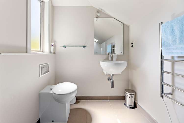 17A Smith Street Akaroa_23