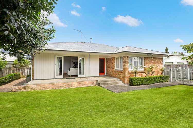 2 Edinburgh Road Hillcrest_24