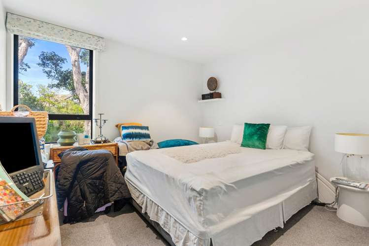 26 Jean Caldwell Way Island Bay_5