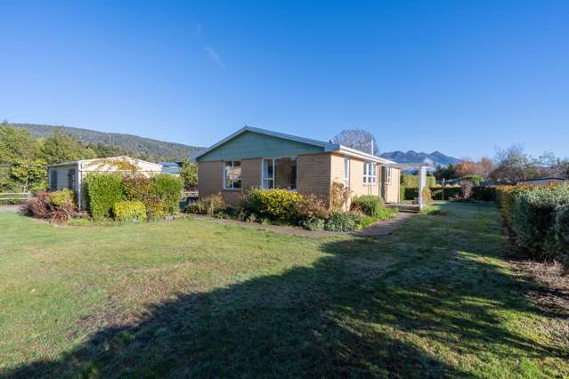 10 Waiau Street Manapouri_4