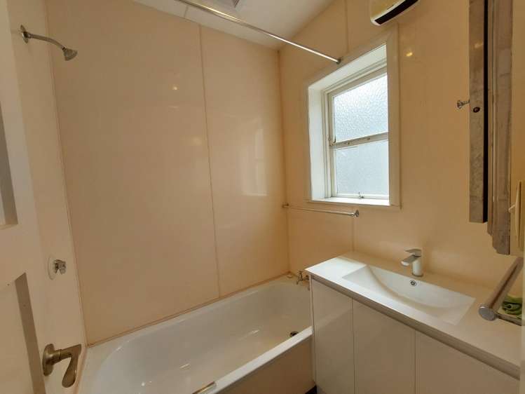 6 Fearon Avenue Mount Roskill_11