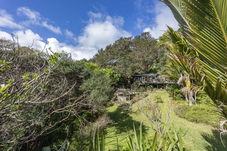 63 Seaview Road Piha_26