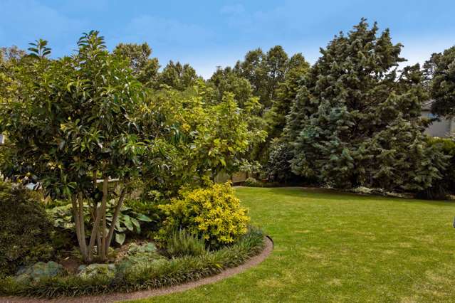 1 Oakford Park Crescent Greenhithe_1