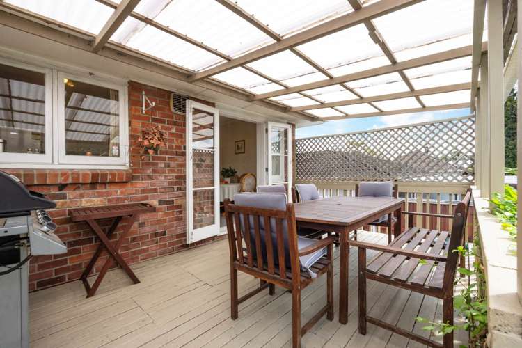 84 Barrys Road Glendene_4