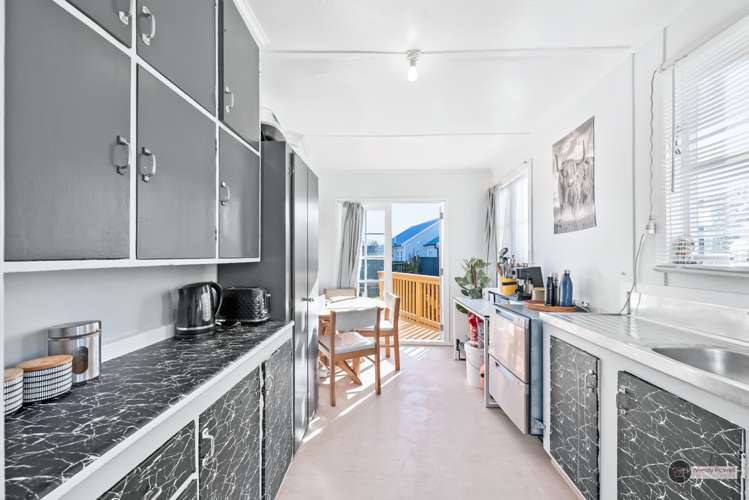 109 Waddington Drive Naenae_5